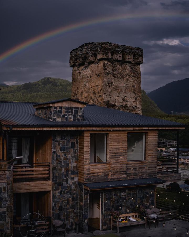 Hotel Old House Mestia Exteriér fotografie